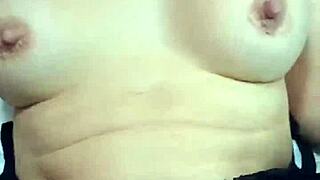 Polla En El Coño Y En La Boca Hermosa Tetona Gimiendo Delicioso Recibiendo En Cuatro Una Enorme Polla Gruesa Contenido Premium