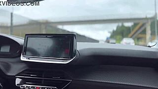 Uber Babe Fucks Client for Trip Payment