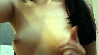 beautiful kris on webcam live chat