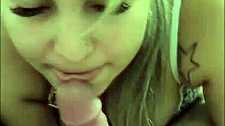 comi o cu da loira gostosa de langerie branca de manh� cedo ela senta de mais