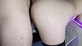 Can my stepsister handle 20cm dick?