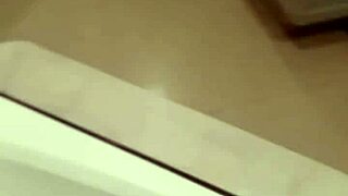 novinha safada dando a bucetinha gostoso no motel gozou gostoso e pediu pra meter com força e eu claro atendi o que a puta submissa me pediu