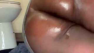 Suggestive Pregnant BBW Teases Tight Holes