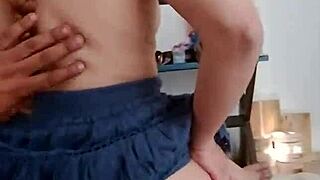 me encanta que me metan la verga bajo la falda y me haga darme sentones en su verga hasta que me duele amateur linda y sumisa