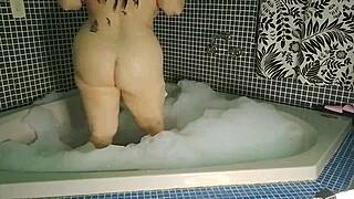 Vivi Guedez at the Motel, Indulging in Mischievous Ass Licking and Rough Riding