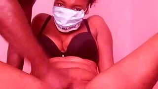 queensandy fingers herself to orgasm on webcam