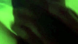 redphoenix gets wet and squirts