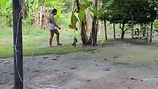 my peasant neighbor comes for lemons and i give her milk.