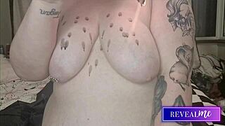 i got a hot wax massage on back and tits dripping, it was so fetishe and intense