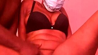 queensandy fingers herself to orgasm on webcam