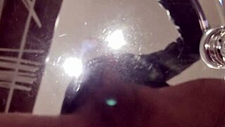 Amateur jerk with huge cumshot in homemade setting