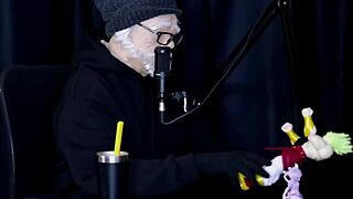 n�o faria alguns tipos de fetiches gosta de uns brinquedinhos e as pol�micas do se pegaria - flor de damiana watch on sheer red