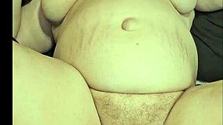 Milf Uses Feet to Fuck Deep Into Pussy Walls