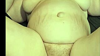 Milf Uses Feet to Fuck Deep Into Pussy Walls