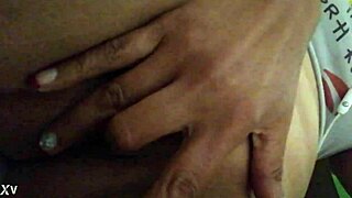 Girl Performs Female Masturbation for Boyfriend to Watch