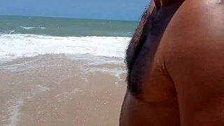 como filmou macho alpha empinando e gozando na praia 😏