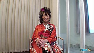 lovely geisha asian babe flashes cunt and gets pussy rub