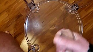 Amateur jerk with huge cumshot in homemade setting