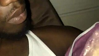 i admire yanna mosley's panties in this photoshoot