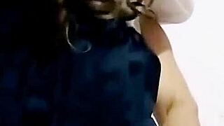 mi hermanastra sedienta pide verga en la escuela después de vacaciones