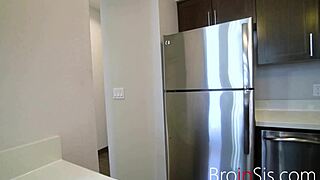 Letting stepsister Gizelle Blanco use my cock as a dildo 😈