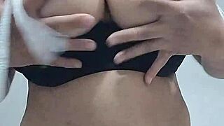 Te gustar�a jugar con mis grandes pechos