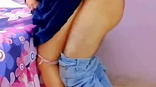 mi hermanastra sedienta pide verga en la escuela después de vacaciones