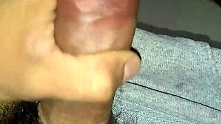 i'm stimulatin my penus so good