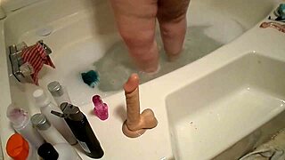 Daytona hale bathes with big wet tits and dildo toys