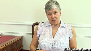 i feel my english granny savana fingering her old pussy deeply