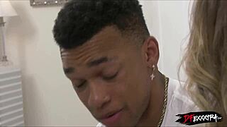 have you ever tried a mature woman in the back, lawson