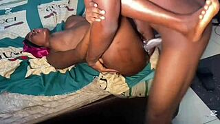 hot ebony step sister plays with pussy in amateur quickie