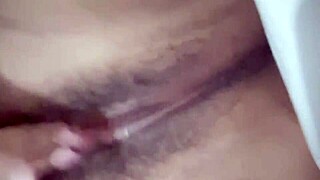 hot milf fingering her wet pussy - solo masturbating