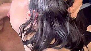 Novinha branquinha fucks big cock man with passion