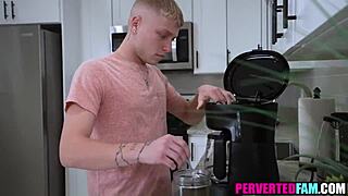 Horny step sister needs vibrator batteries replaced with cock