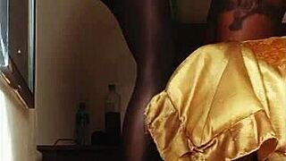 big ass milf twerking and sucking step sons bbc