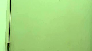 Caught her bathing, dove straight into her pussy