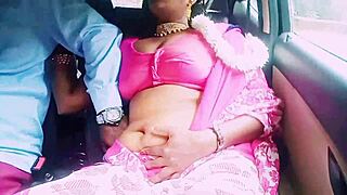 Intense car sex with indian housewife and boyfriend