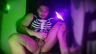 uno dos y tres - sexy numero uno de rayas en mora green - masturbacion en ritmo sensual y hard - outfit de esqueleto