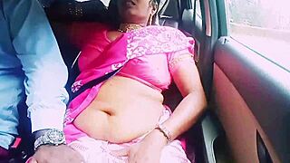 Intense car sex with indian housewife and boyfriend