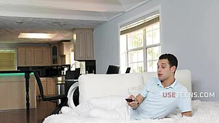 i'm relieving stress by freeusing my stepsis in a hot ffm group fuck