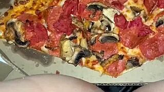 snoewwhite's kinky food fetish masturbation in los angeles