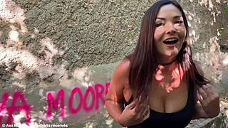 plan suce sauvage dans les décombres avec 10 inconnus je finis dégoulinante de sperme partout