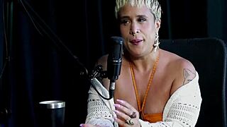 Seu forte é exibição se sente autêntica tem falta das preliminares não sai com homens sem planos e quando beijou mulheres - just joana watch on sheer red