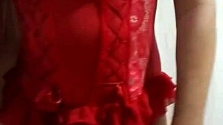 Cdzinha C Exibindo De Espartilho Da Esposa Enquanto Ela Toma Banho Pra Ir Trabalhar Aproveita Pra Ser Uma Puta