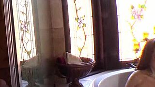 Faye Reagan And Victoria Valentino Seduce Kittens