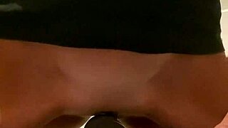 I Masturbate Alone in the Room with a Vibrator to Orgasm