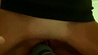 I Masturbate Alone in the Room with a Vibrator to Orgasm