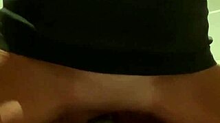 I Masturbate Alone in the Room with a Vibrator to Orgasm