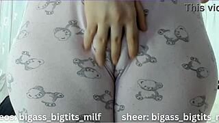 colombian milf spreads her camel toe and masturbates softly